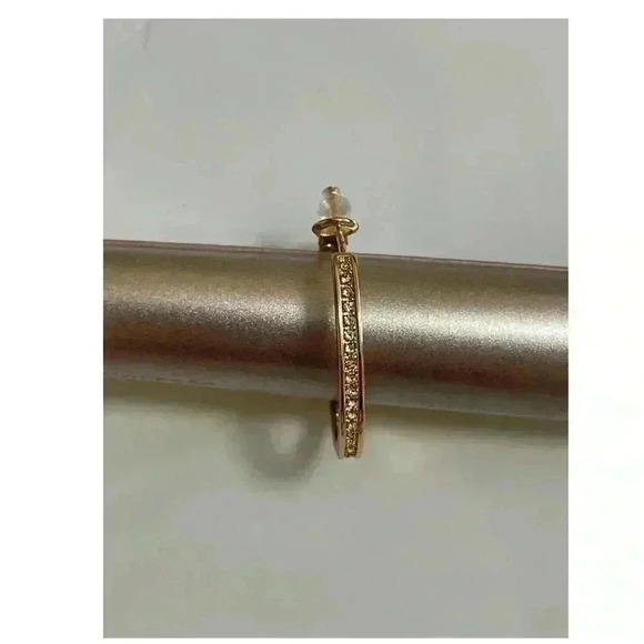 Médium Crystal Inside Out Medium Hoop In Gold Plate Earrings - Picture 8 of 10